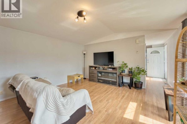 Laundry room - 74 - 801 232 Street, Hillcrest, AB T0K1C0 Photo 4