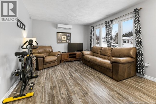 74 Ashley Crescent, Moncton, NB E1G1R4 Photo 3