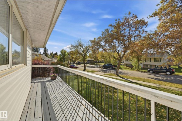Family room - 74 Aspen Cr, St  Albert, AB T8N2L8 Photo 4