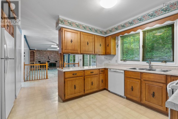 Den - 74 Barrett Road, Beaver Bank, NS B4G1A9 Photo 3