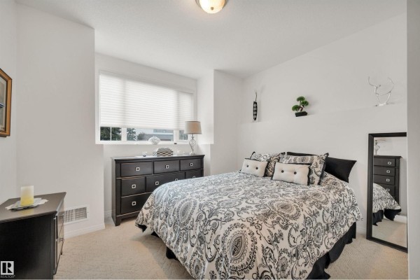 Dining room - 74 Beauvista Dr, Sherwood Park, AB T8A3X1 Photo 2