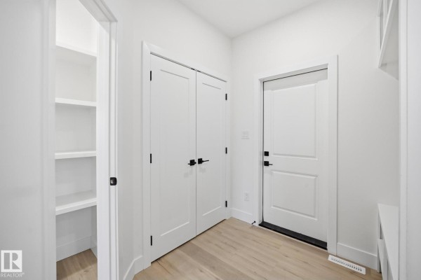 Primary Bedroom - 74 Hemingway Cr, Spruce Grove, AB T7X2L6 Photo 4