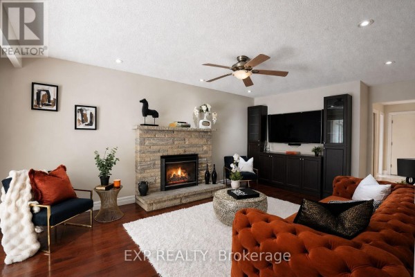 74 Henderson Drive, Whitby
