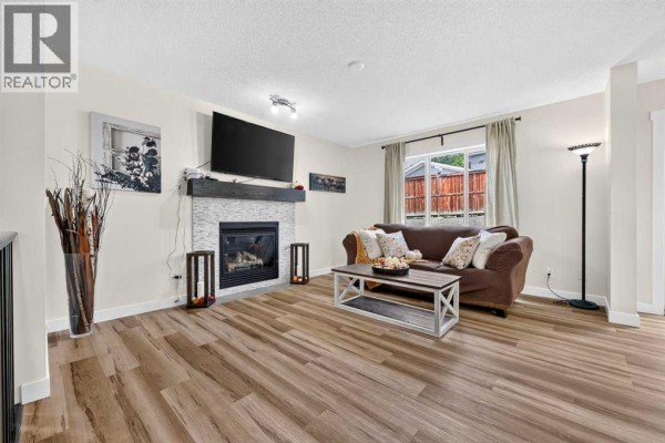 2pc Bathroom - 74 Heritage Landing, Cochrane, AB T4C0E3 Photo 5