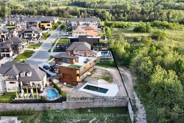 74 Hickory Avenue, Niagara On The Lake, ON, photo 3