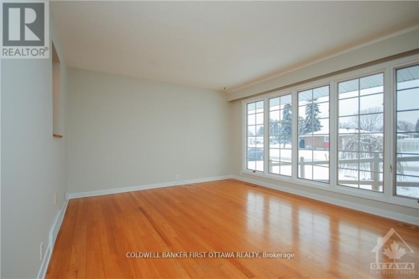 Bedroom - 74 Hilliard Avenue, Ottawa, ON K2E6C1 Photo 5