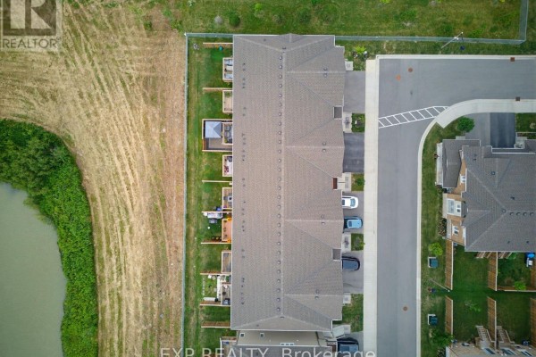 74 Laguna Village Crescent, Hamilton, ON, photo 2