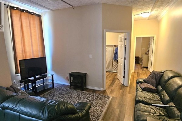 74 Locke Street N, Hamilton, ON L8R3A5 Photo 5