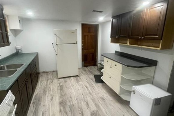 Primary Bedroom - 74 Mcdougall Road Unit# Upper, Waterloo, ON N2L2W5 Photo 4