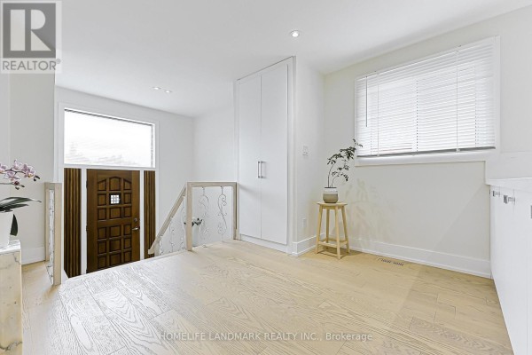 74 Navaho Drive, Toronto, ON, photo 2