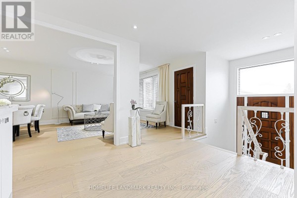 74 Navaho Drive, Toronto, ON M2H2X3 Photo 5