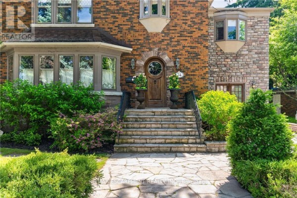 74 Oak Knoll Drive, Hamilton, ON, photo 3