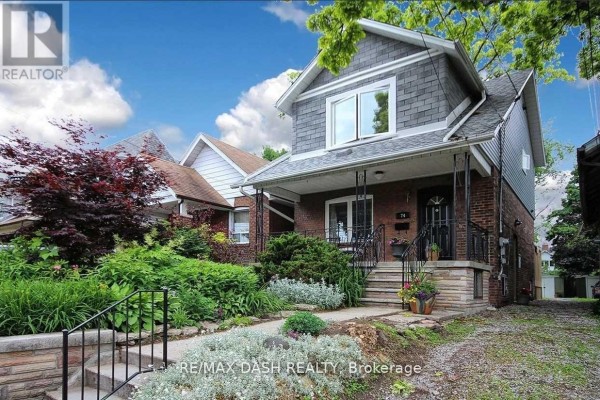 74 Oak Park Avenue, Toronto, ON M4C4M3 Photo 2