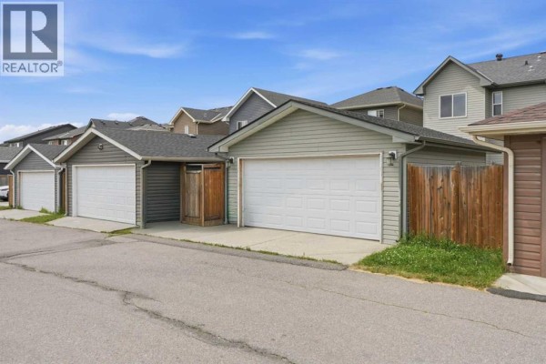 74 Ravenswynd Rise Se, Airdrie, AB, photo 3