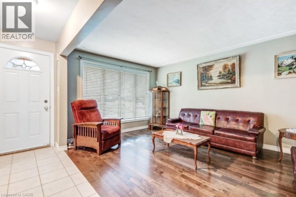 Recreation room - 74 Scrimger Avenue, Cambridge, ON N1R4W3 Photo 4