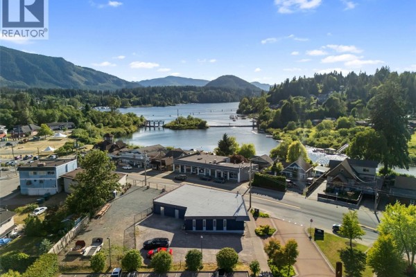 74 South Shore Rd, Lake Cowichan, BC, photo 3