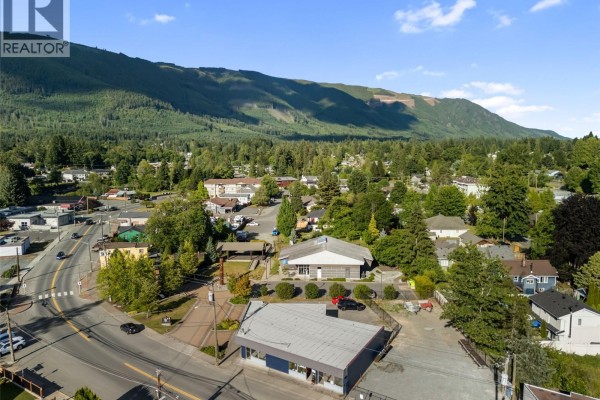 74 South Shore Rd, Lake Cowichan, BC V0R2G0 Photo 4