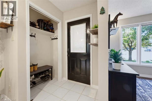 Recreation room - 74 Stirling Macgregor Drive, Cambridge, ON N1S4T1 Photo 4