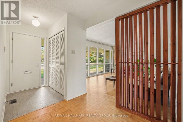 Dining room - 74 Varley Drive, Ottawa, ON K2K1H2 Photo 5