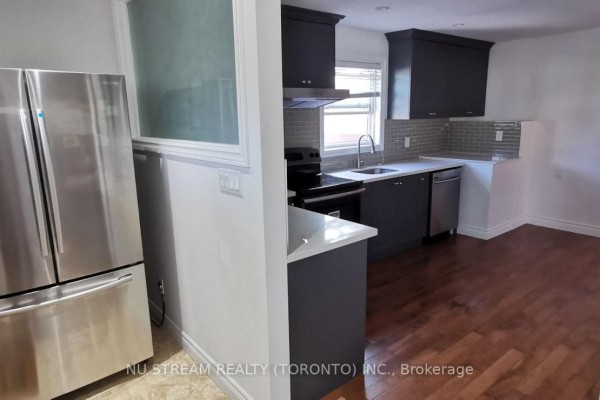 Family room - Main - 74 Wye Valley Road, Toronto, ON M1P2A6 Photo 2