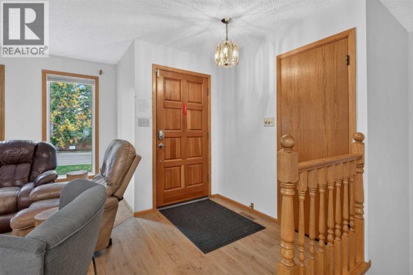 Kitchen - 740 3 Avenue Se, Three Hills, AB T0M2A0 Photo 3