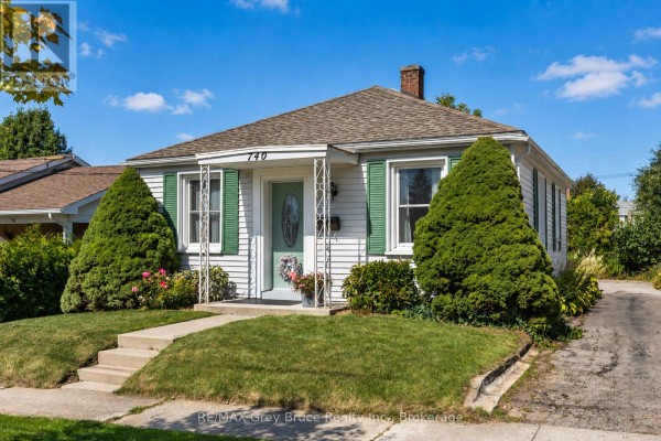 740 5th Street E, Owen Sound, ON N4K1E5 Photo 2