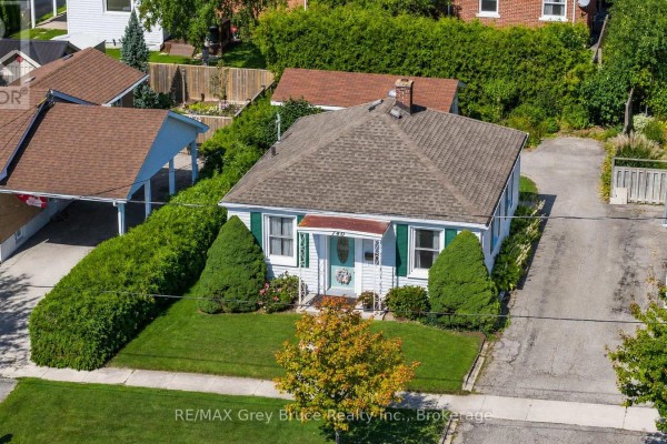 740 5th Street E, Owen Sound, ON N4K1E5 Photo 3