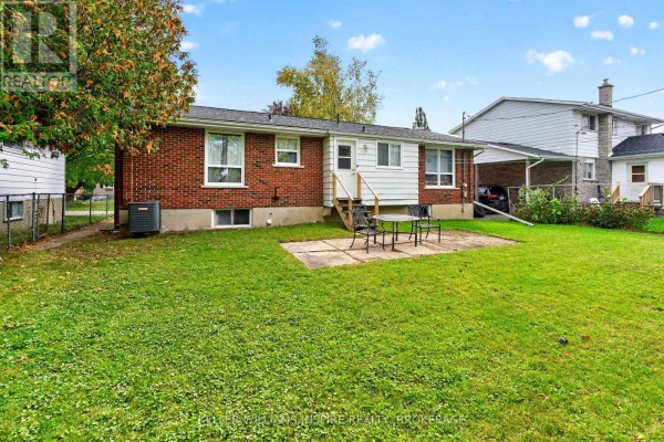 Primary Bedroom - 740 Dempster Drive, Gananoque, ON K7G2E7 Photo 5