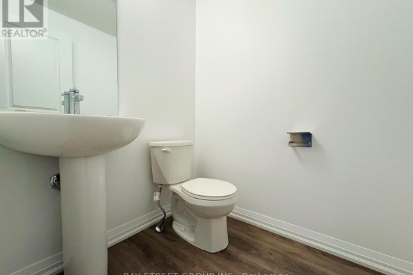 7405 Matteo Drive, Niagara Falls, ON L2H2Y6 Photo 5