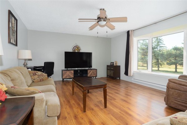 74063 Pth10 Highway, Rapid City, MB R0K1W0 Photo 3