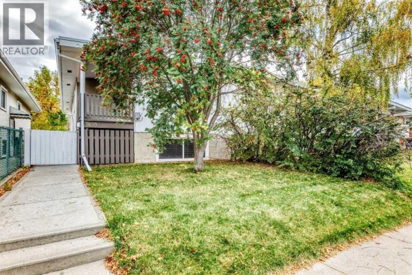 7409 37 Avenue Nw, Calgary