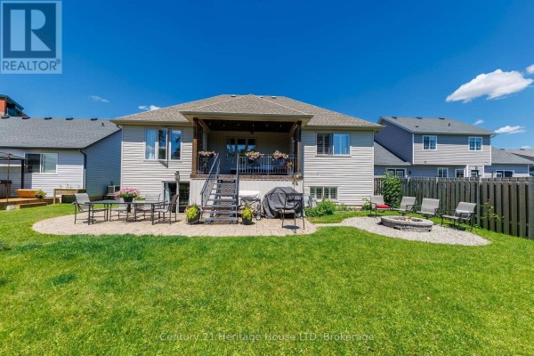 Kitchen - 741 Nancy Road, Fort Erie, ON L2A6P8 Photo 2