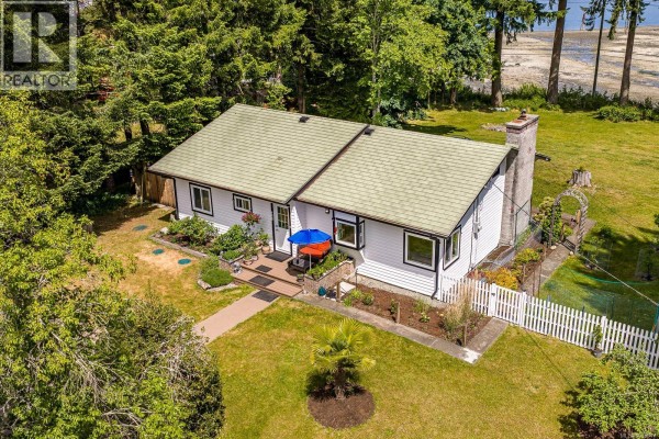 Patio - 7410 Yake Rd, Fanny Bay, BC V0R1W0 Photo 4