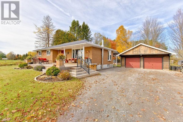 742 Zanders Road, Laurentian Valley, ON K8A6W8 Photo 2