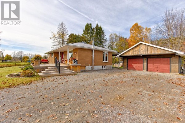 742 Zanders Road, Laurentian Valley, ON K8A6W8 Photo 4
