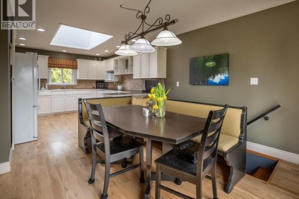Kitchen - 7423 Nootka Street, Powell River, BC V8A0P8 Photo 4