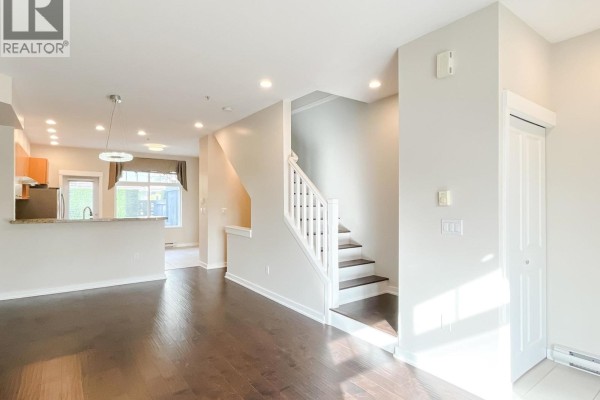 7425 Columbia Street, Vancouver, BC V5X4X4 Photo 5