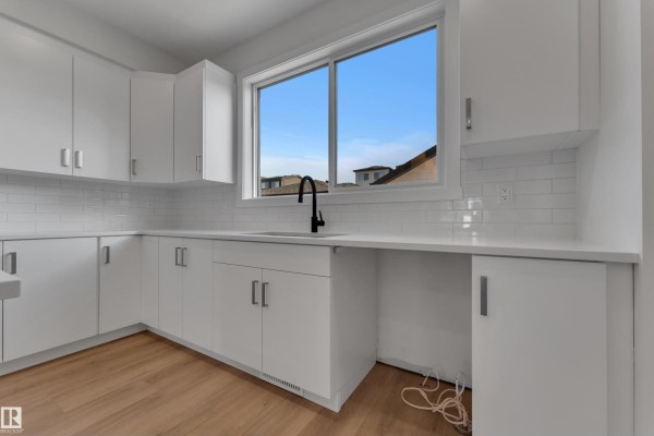 Primary Bedroom - 7428 Klapstein Cr Sw, Edmonton, AB T6W5N7 Photo 4