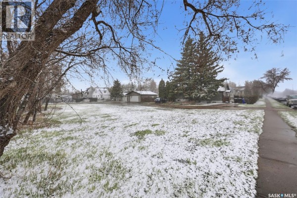 743 7th Street E, Prince Albert, SK, photo 2