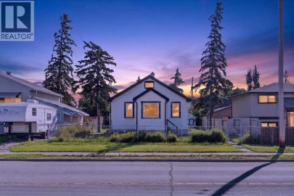 4pc Bathroom - 7438 Ogden Road Se, Calgary, AB T2C1B8 Photo 2
