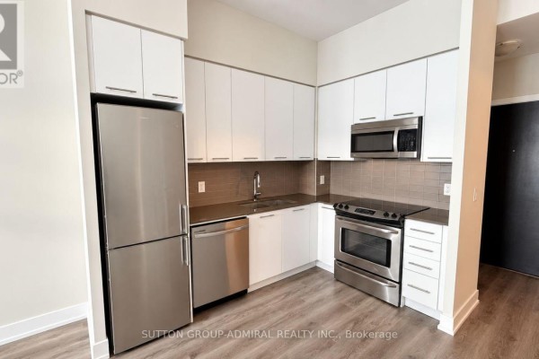 744 - 9471 Yonge Street, Richmond Hill, ON, photo 2