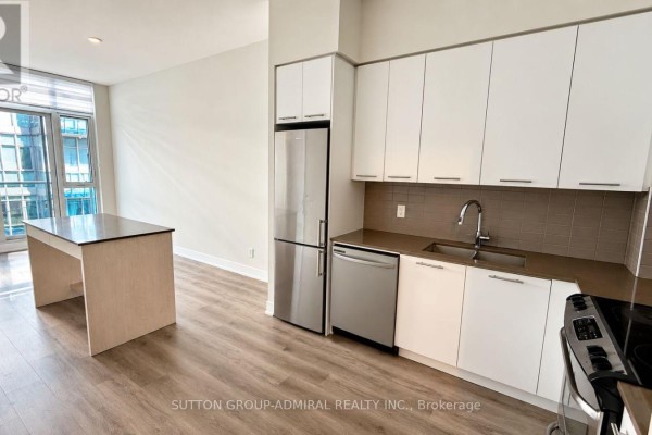 744 - 9471 Yonge Street, Richmond Hill, ON, photo 3