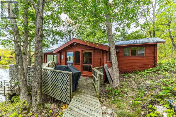 Bathroom - 744 Island 10/baxter Lake, Georgian Bay, ON L0K1S0 Photo 3