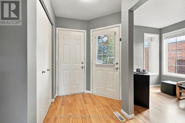 Recreational, Games room - 744 Blacksmith Street, London North, ON N6H5R7 Photo 5