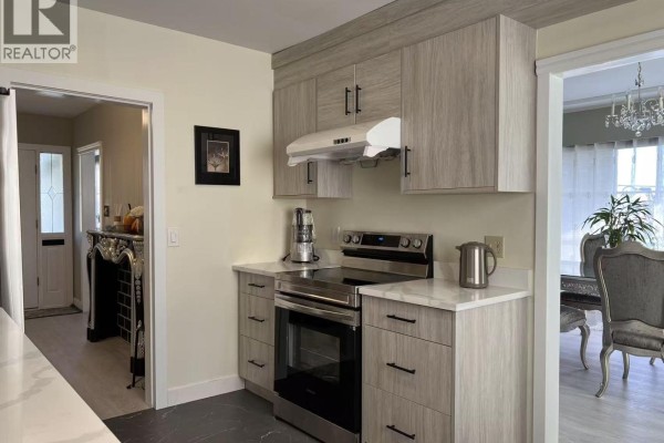 7441 Mckay Avenue, Burnaby, BC, photo 2