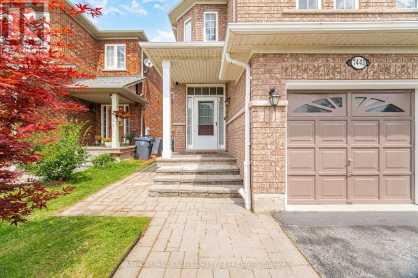 Kitchen - 7443 Russian Olive Close, Mississauga, ON L5N8N7 Photo 3
