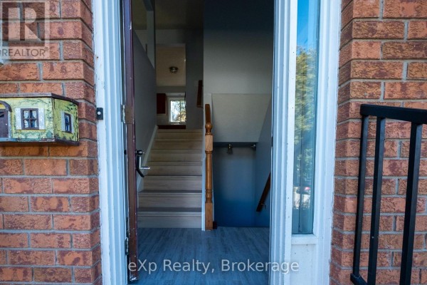 Primary Bedroom - 745 7th Street A E, Owen Sound, ON N4K1K6 Photo 5