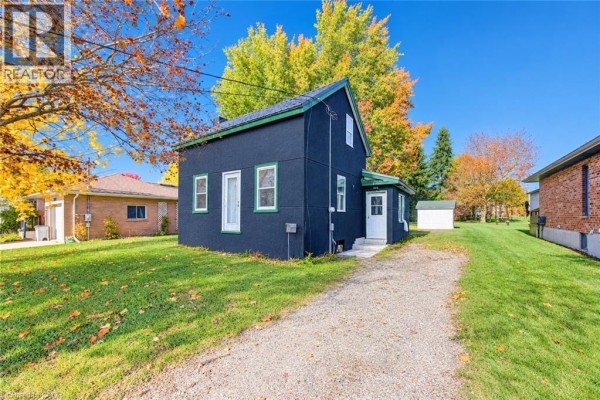 745 Binning Street W, Listowel