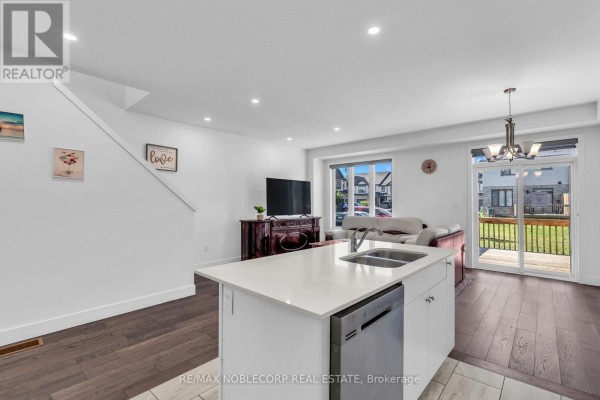 Bedroom 2 - 15 - 745 Chelton Road, London South, ON N6M0A2 Photo 5