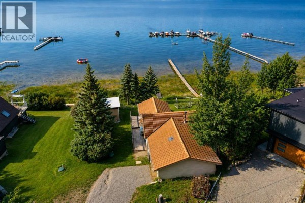 745 Elk Street, Sunbreaker Cove, AB, photo 2